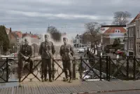 Duitse militairen op de Nieuwbrug thumbnail