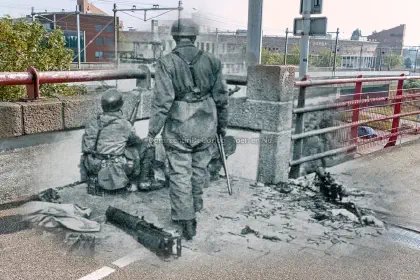 Paratroopers on the Zwijdrechtse brug image