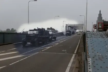 Convoy on the Zwijndrechtse bridge image