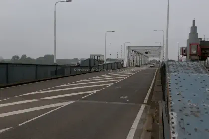 Convoy on the Zwijndrechtse bridge image
