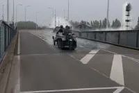 Duitsers op de Zwijndrechtse brug thumbnail