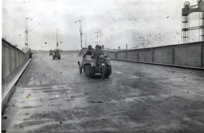 Duitsers op de Zwijndrechtse brug image
