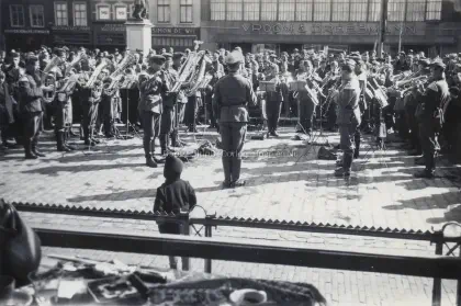 Duits orkest op Scheffersplein image