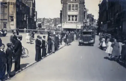 Mercedes op het Scheffersplein image