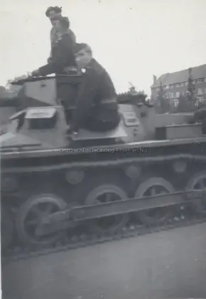 Tank op de Van Baerle Plantsoen image