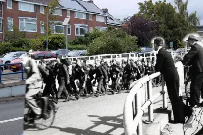 Terugtrekkende Duitse soldaten image