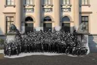 Binnenlandse Strijdkrachten poseren. thumbnail