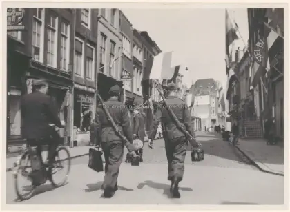 Kruispunt Voorstraat met Steegoversloot image